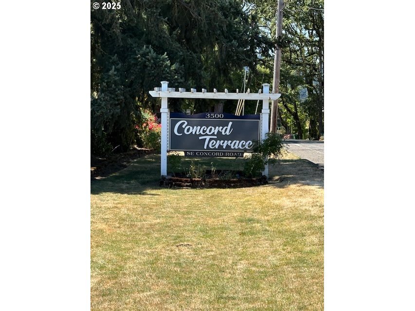 Property Photo: 3500 SE Concord Rd 66 OR 97267