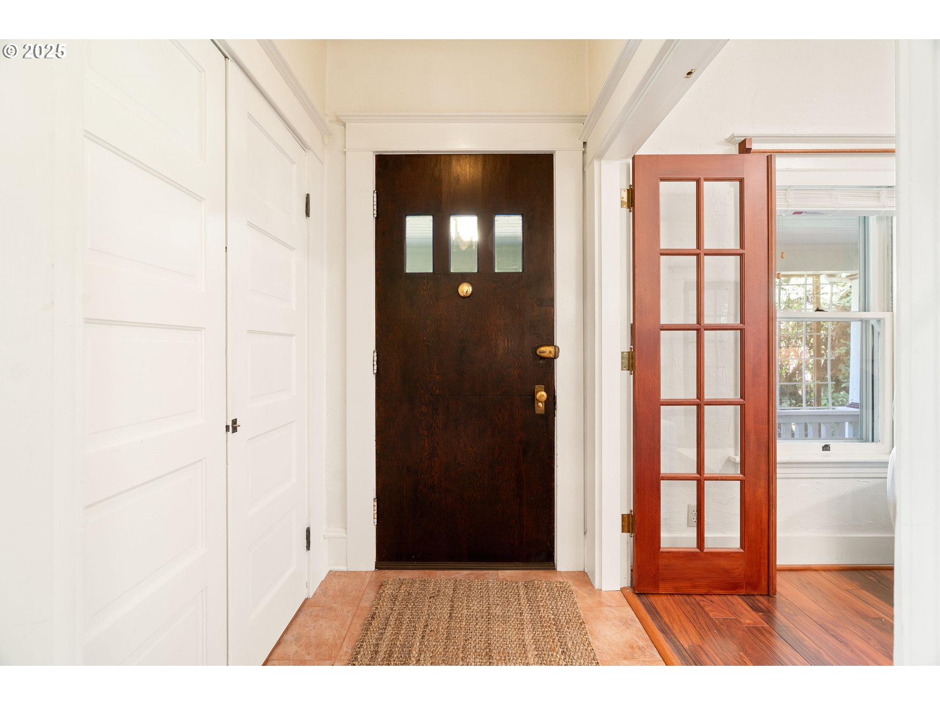 Property Photo: 1304 SE 51st Ave OR 97215