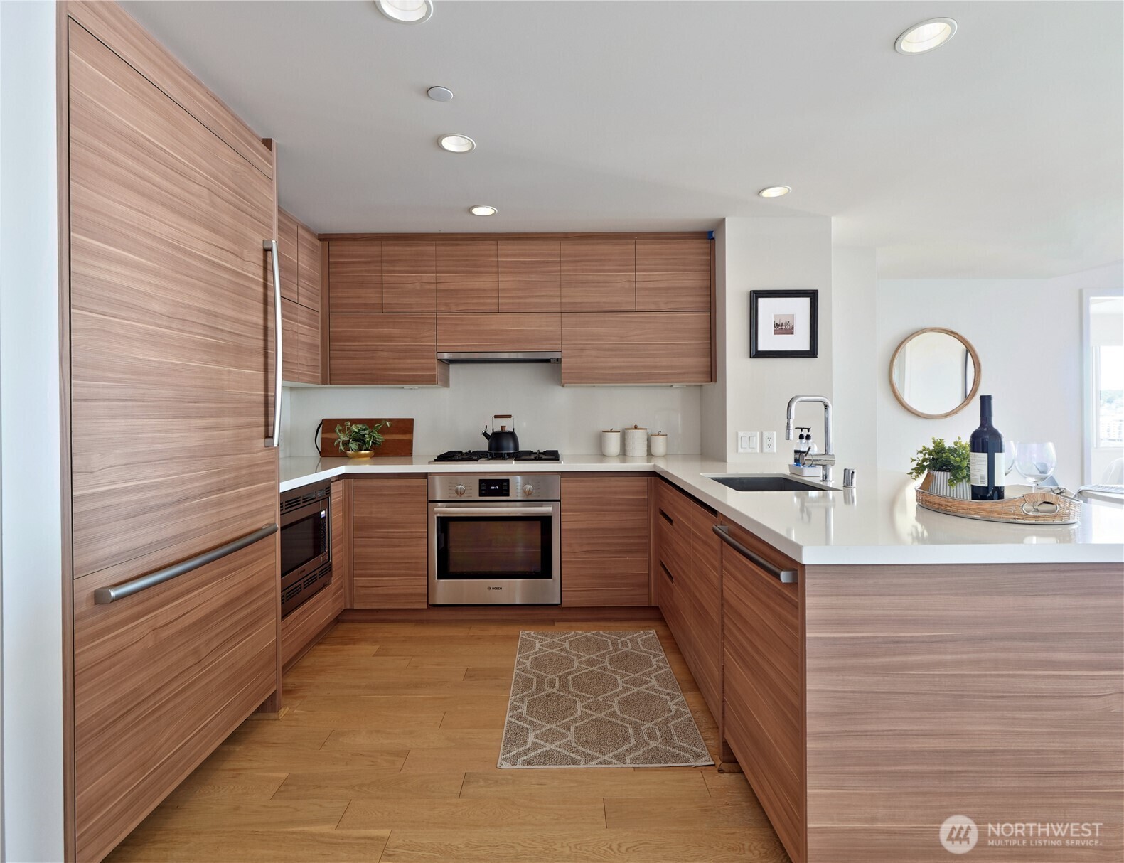 Property Photo: 583 Battery Street 704N WA 98121