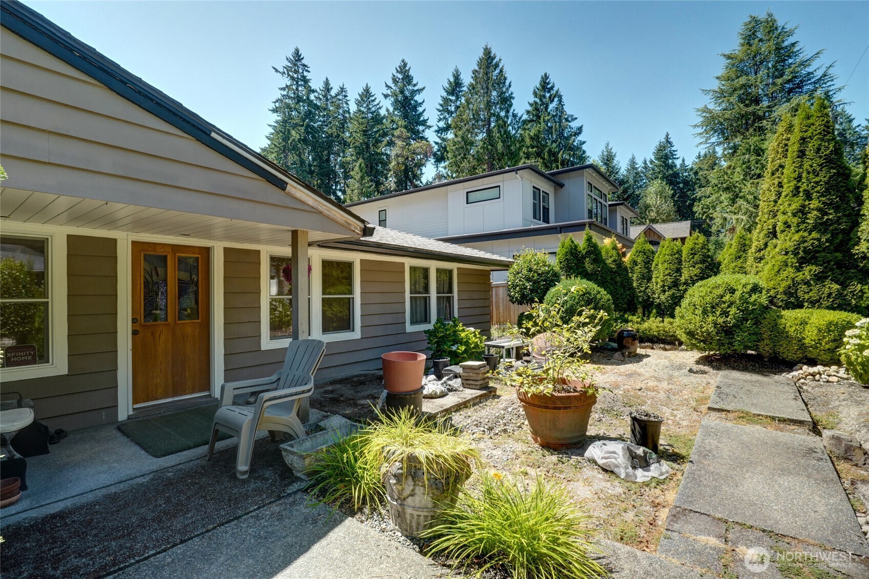 Property Photo:  10425 SE 20th Street  WA 98004 