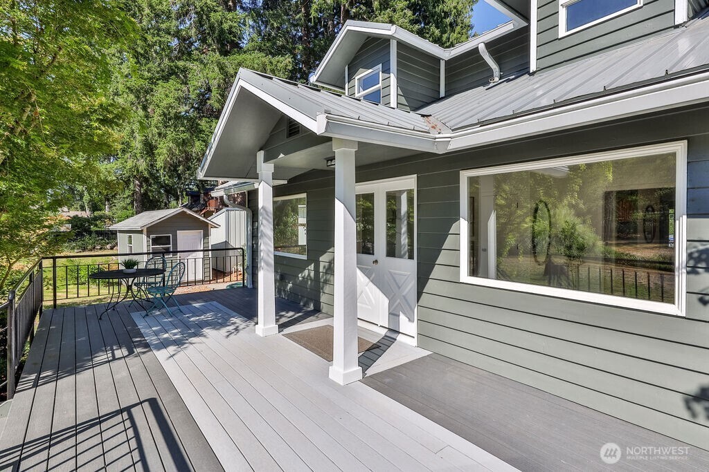 Property Photo: 11010 Avondale Road NE WA 98052