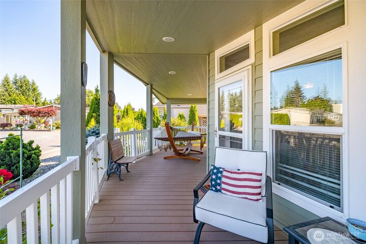 Property Photo:  878  Carriage Court 40  WA 98284 