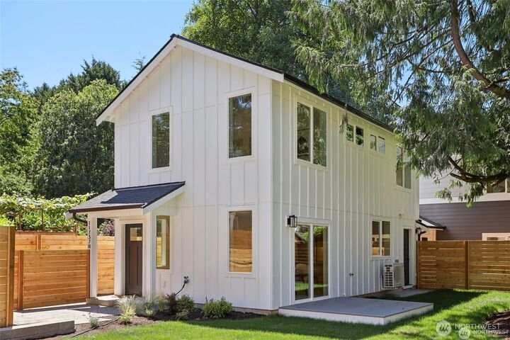 11737  38th Avenue NE B  Seattle WA 98125 photo