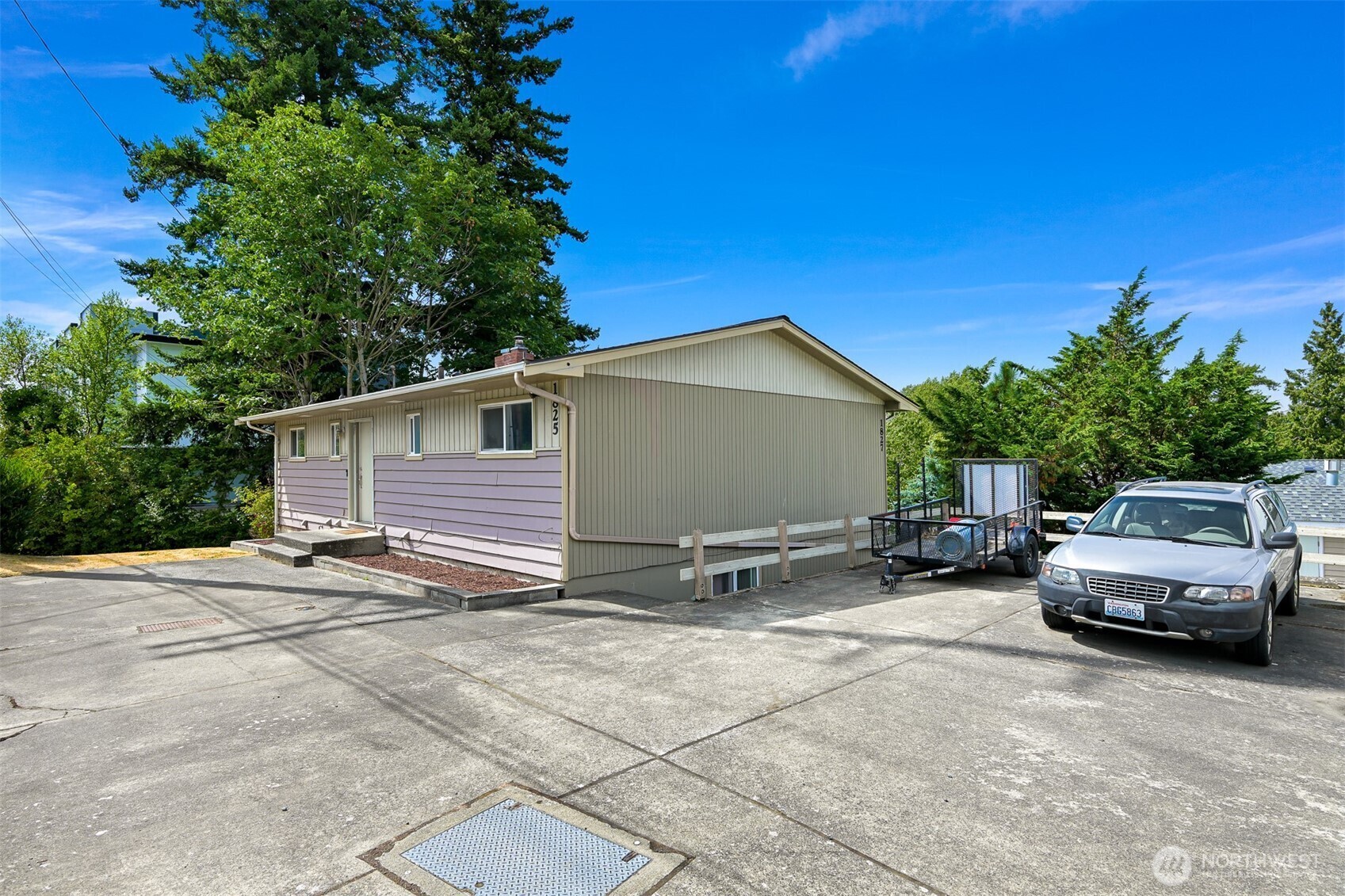 Property Photo:  1825 E Sunset Drive  WA 98226 