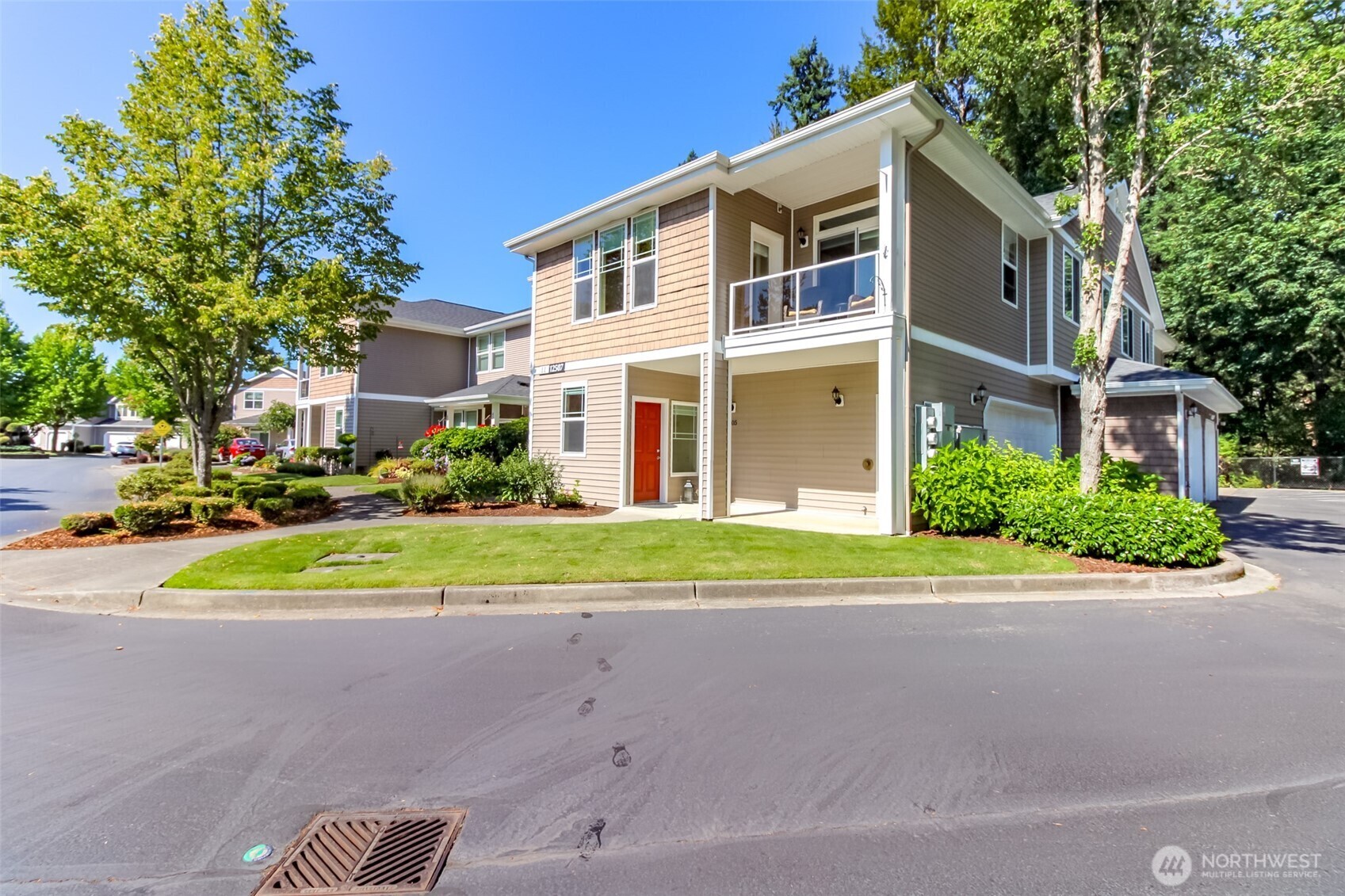 Property Photo: 12507 172nd Street E Ll205 WA 98374