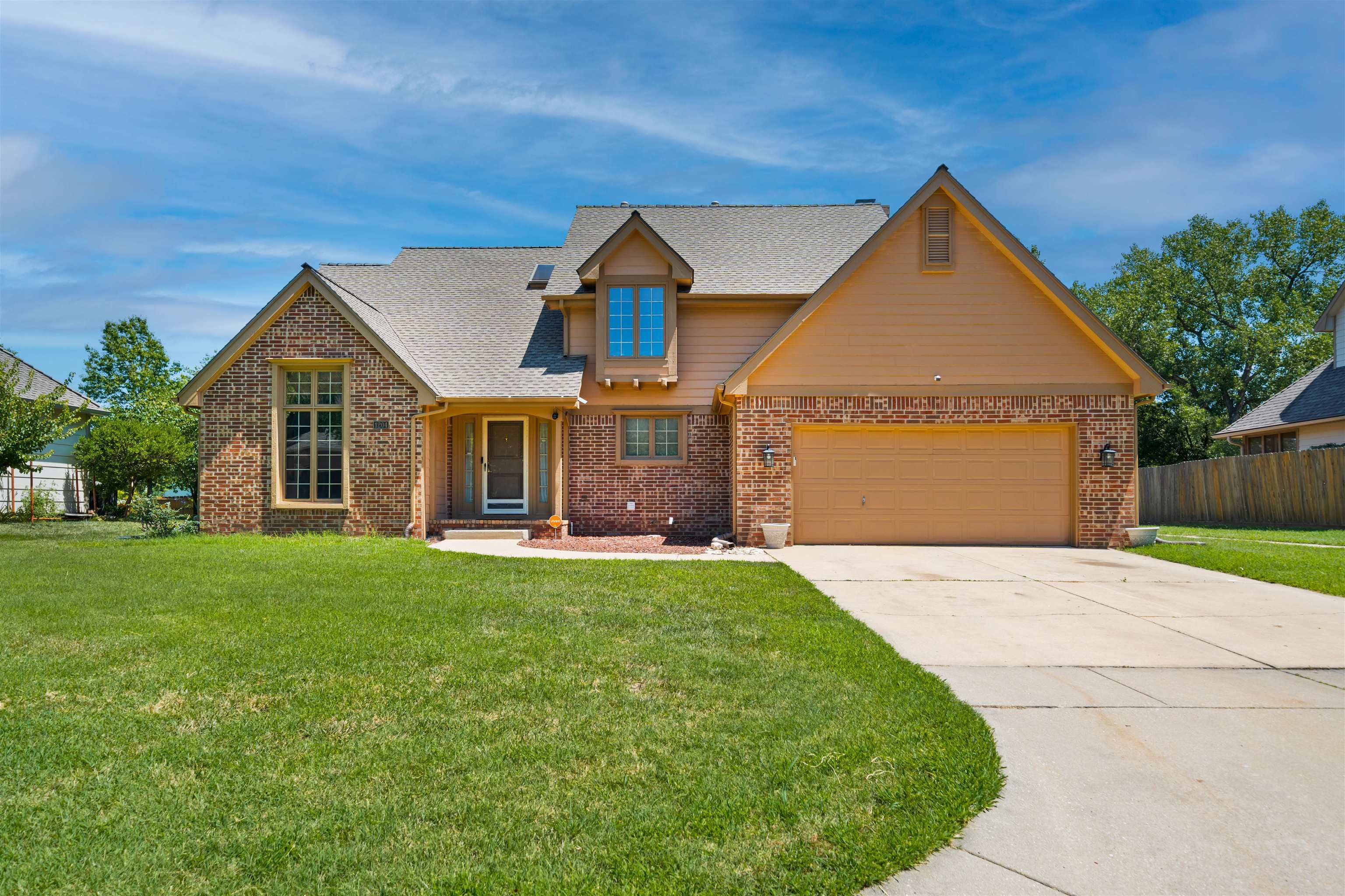1204 N Rutland St  Wichita KS 67206 photo