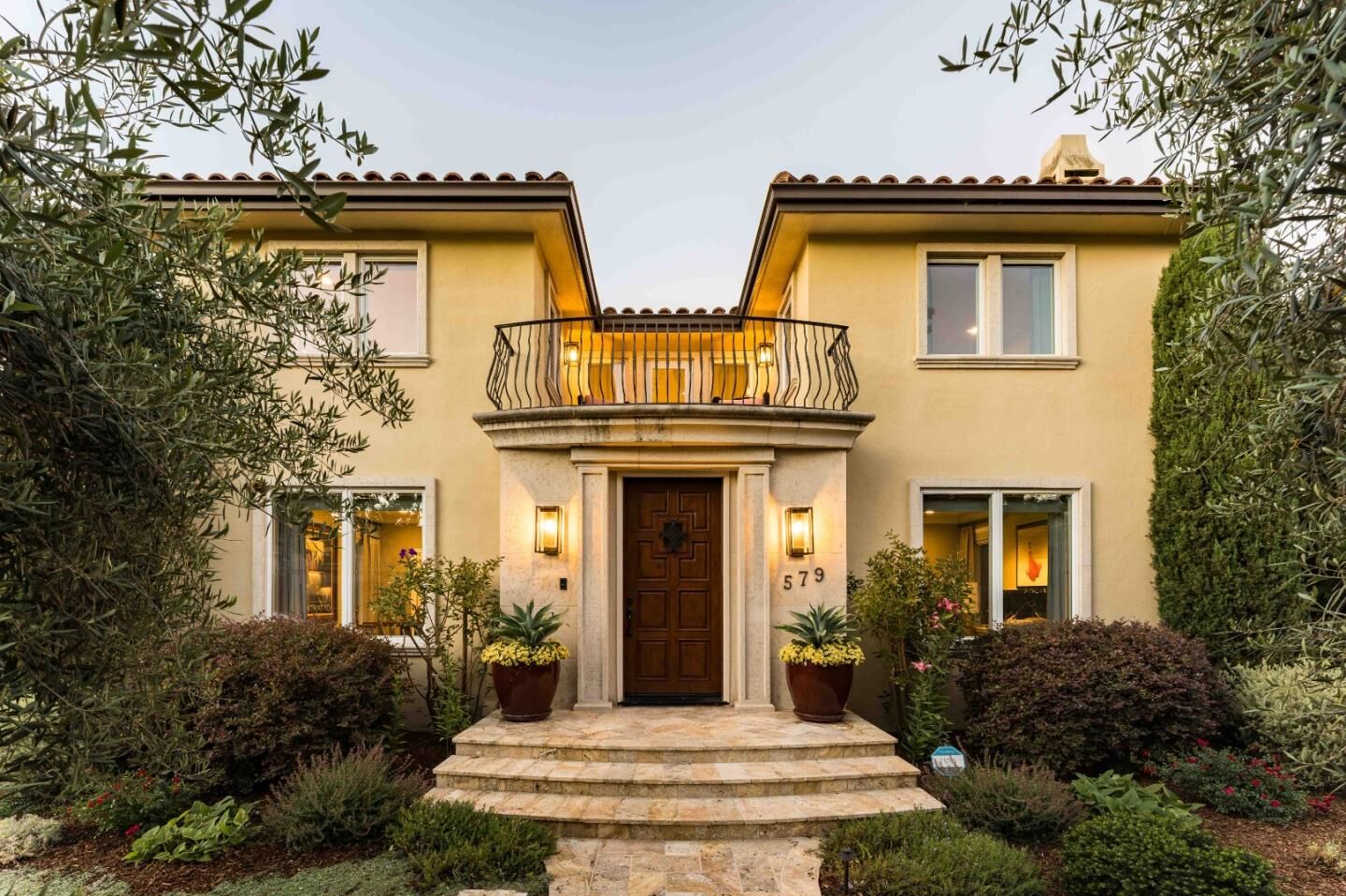 Property Photo: 579 Glenbrook Drive CA 94306