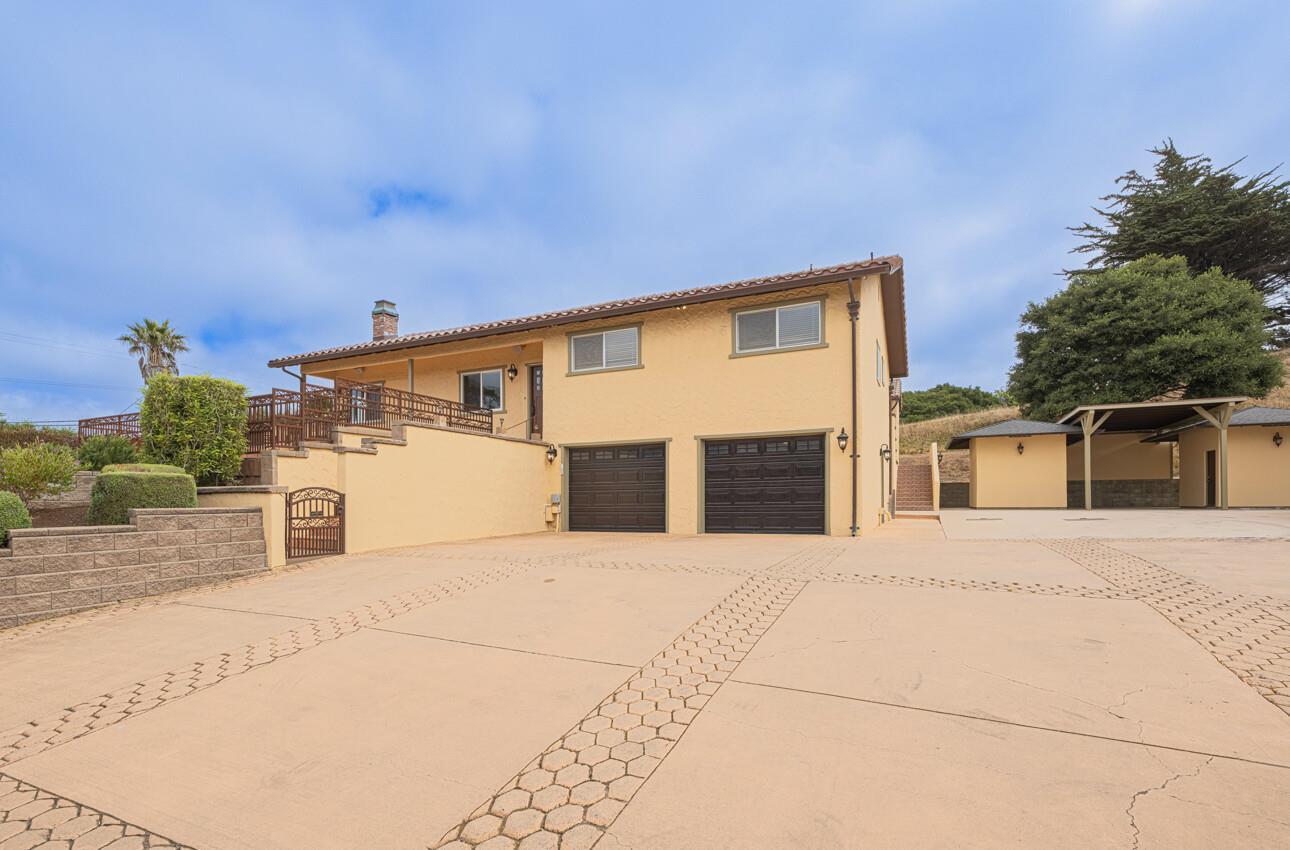 Property Photo:  10883 Assisi Way  CA 93907 
