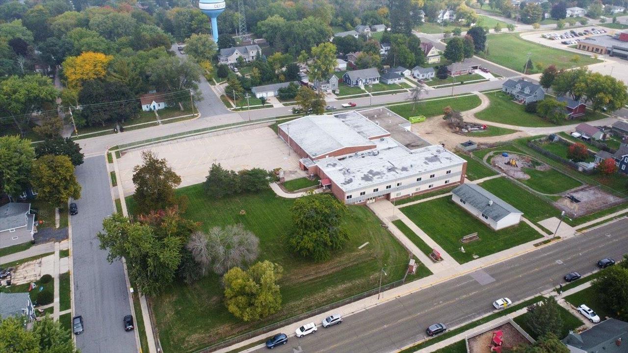 Property Photo: 520 East Holum Street WI 53532