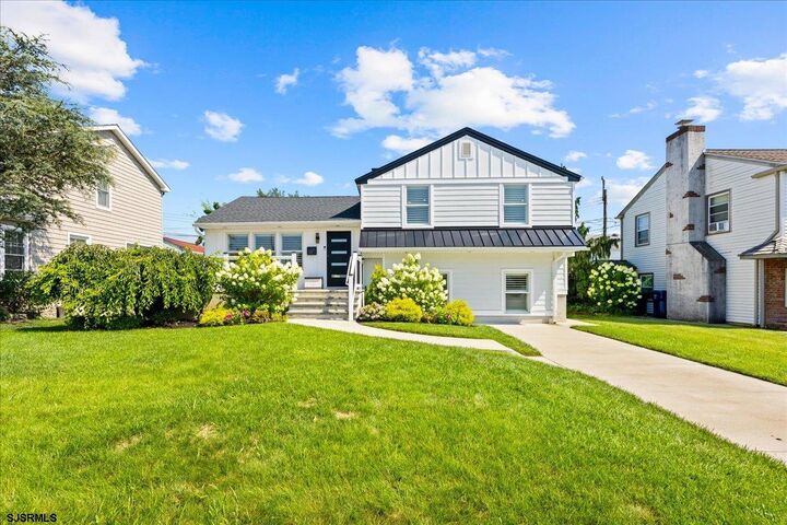 Property Photo: 8 S Colmar Cir NJ 08402