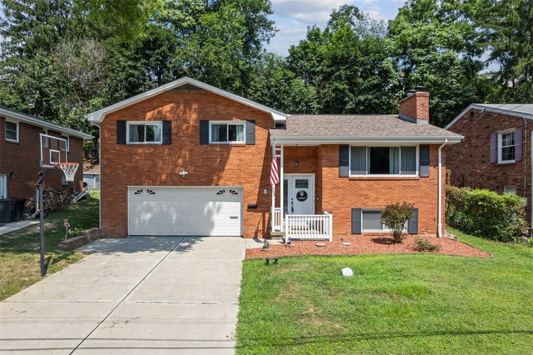 Property Photo: 345 Cavan Dr PA 15236