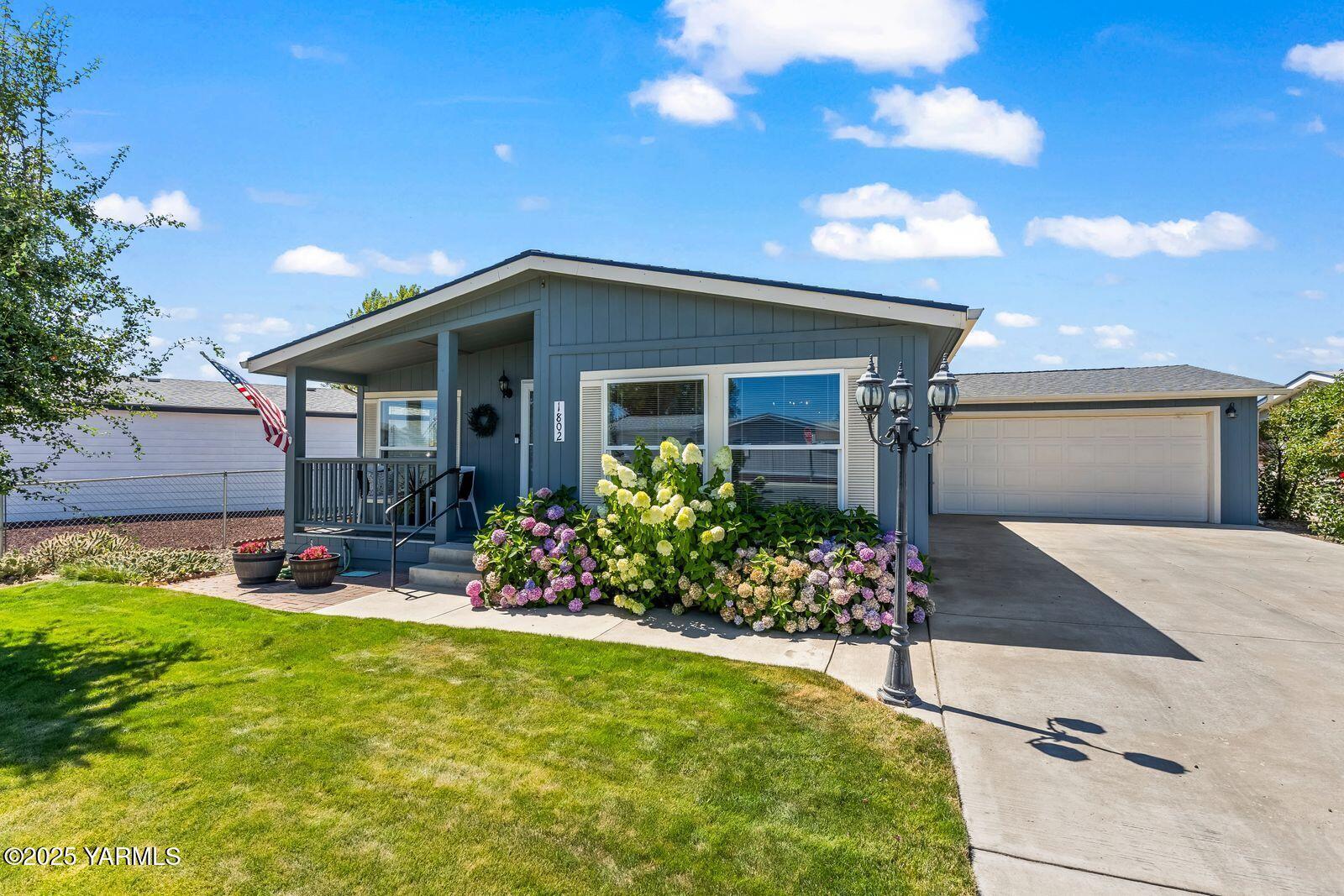 Property Photo: 1802 S 70th Ave WA 98908