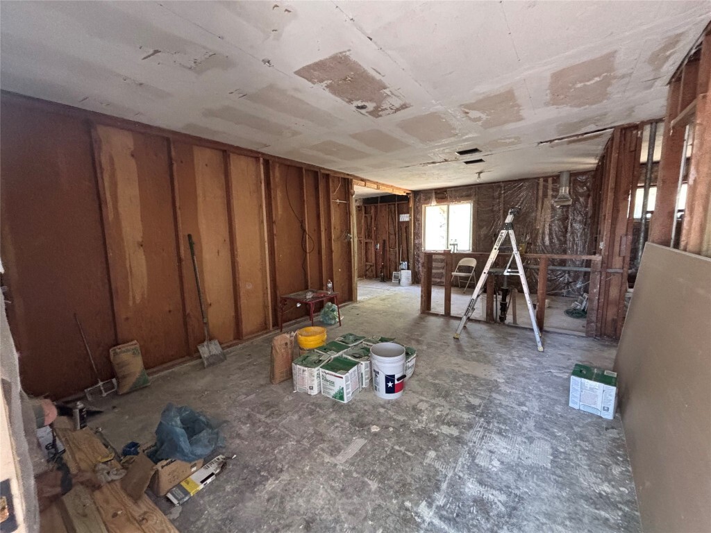 Property Photo:  6706 Cruz Street  TX 78741 