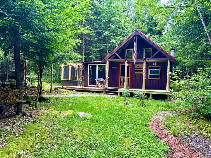 Property Photo:  26 E East Pinnacle Road Road  NY 12920 