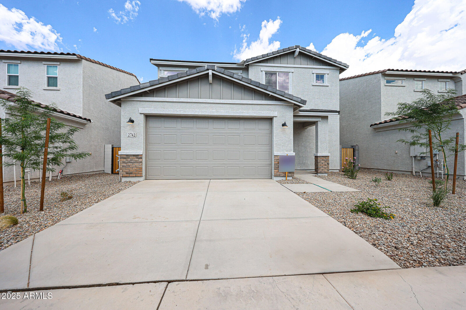 Property Photo:  2742 E Dutchmans Trail  AZ 85119 