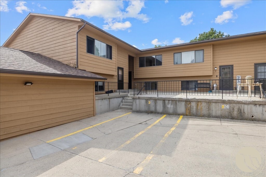 Property Photo: 1524 Westchester Sq E Apt 3 MT 59105