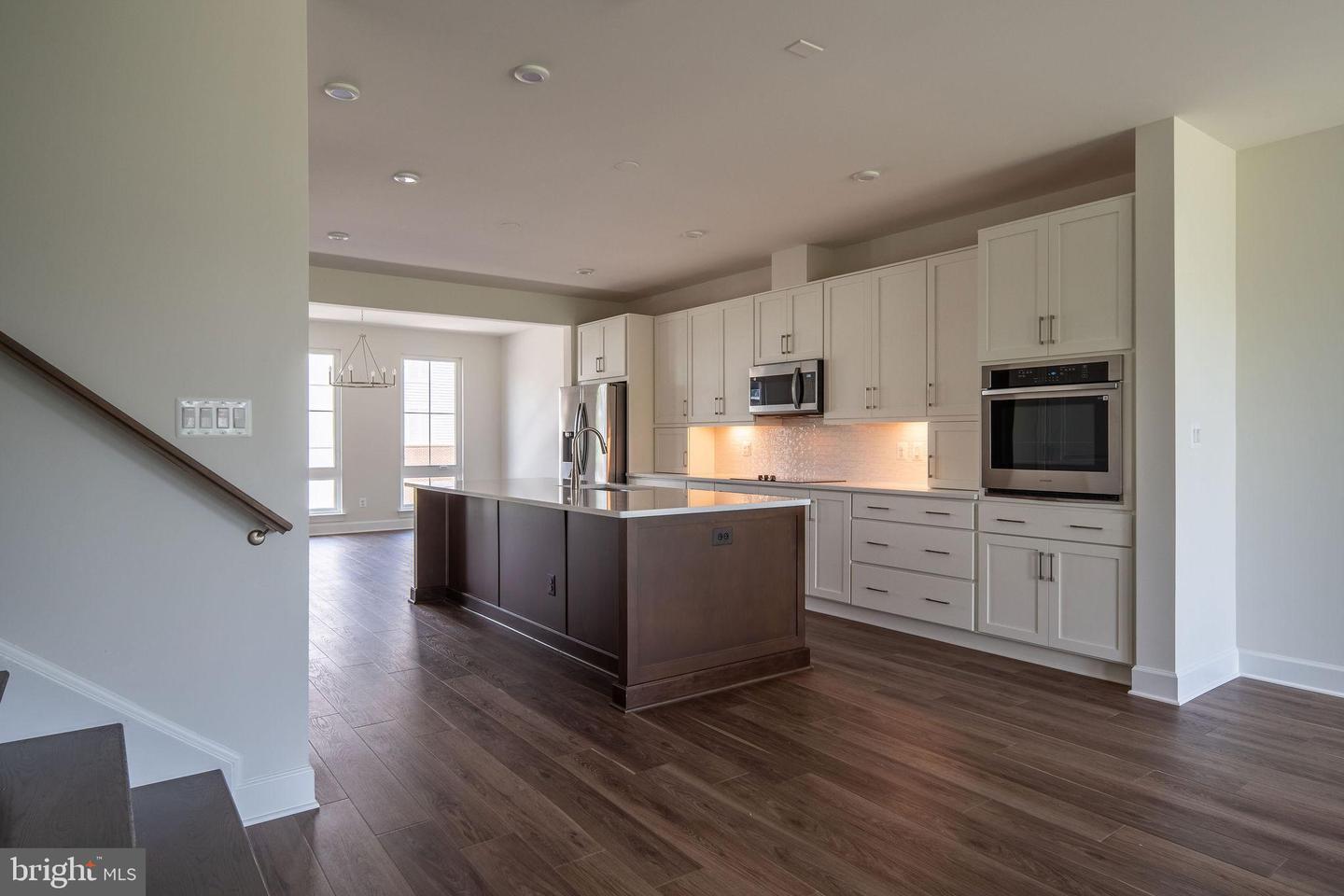 Property Photo:  647 Angelfish Way  VA 22191 