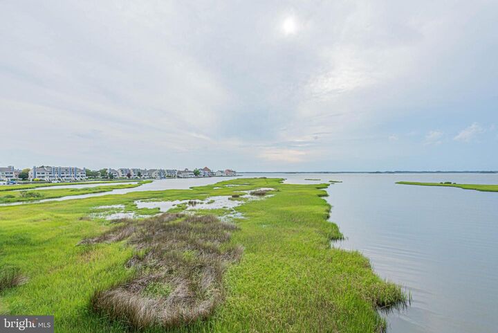 Property Photo:  205 125th Street 247L  MD 21842 