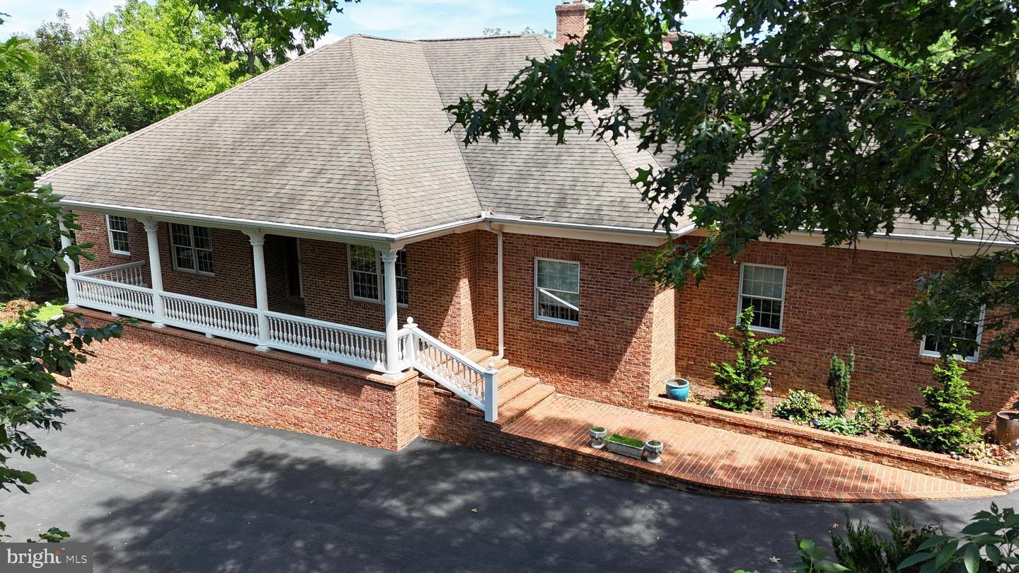 Property Photo: 1205 Caroline Street VA 22601