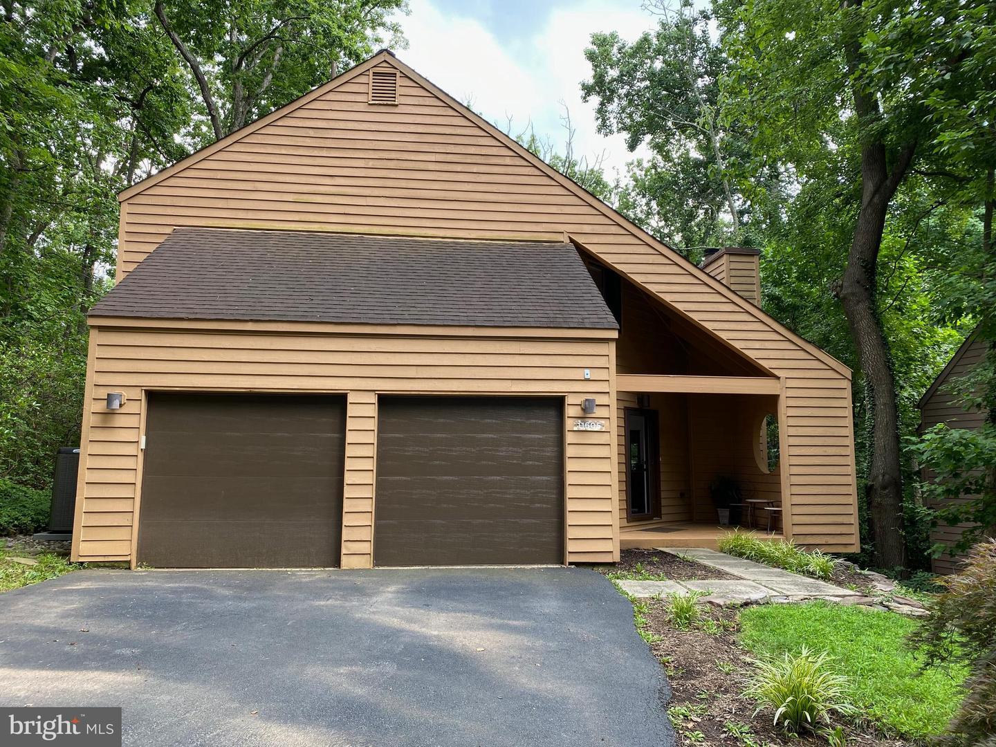Property Photo:  11605 Brandon Hill Way  VA 20194 