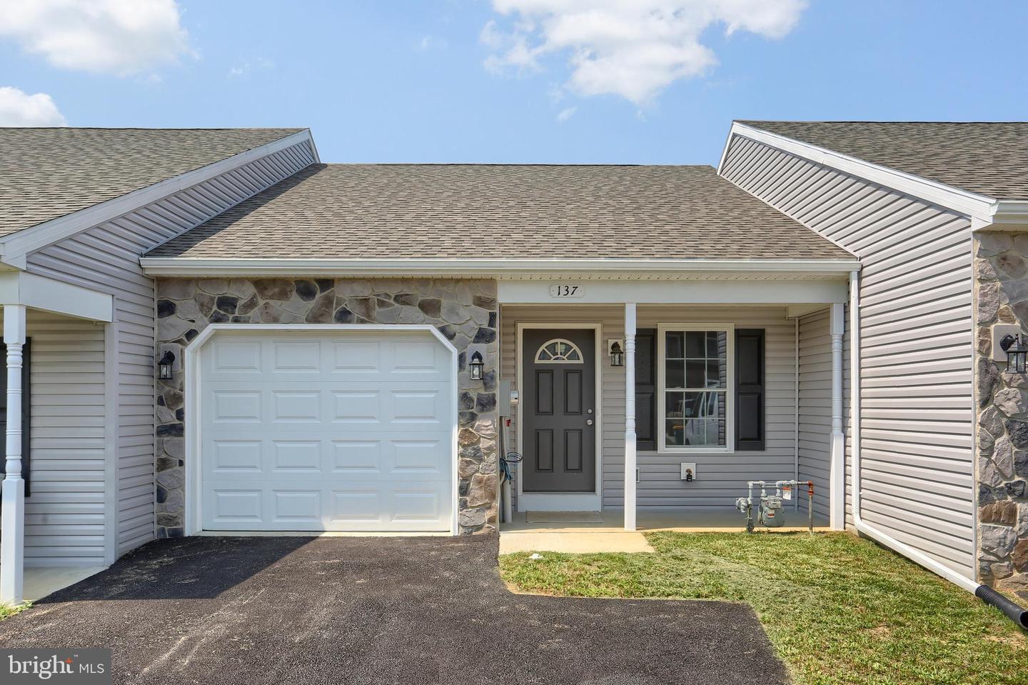 137 Sable Drive  Carlisle PA 17013 photo
