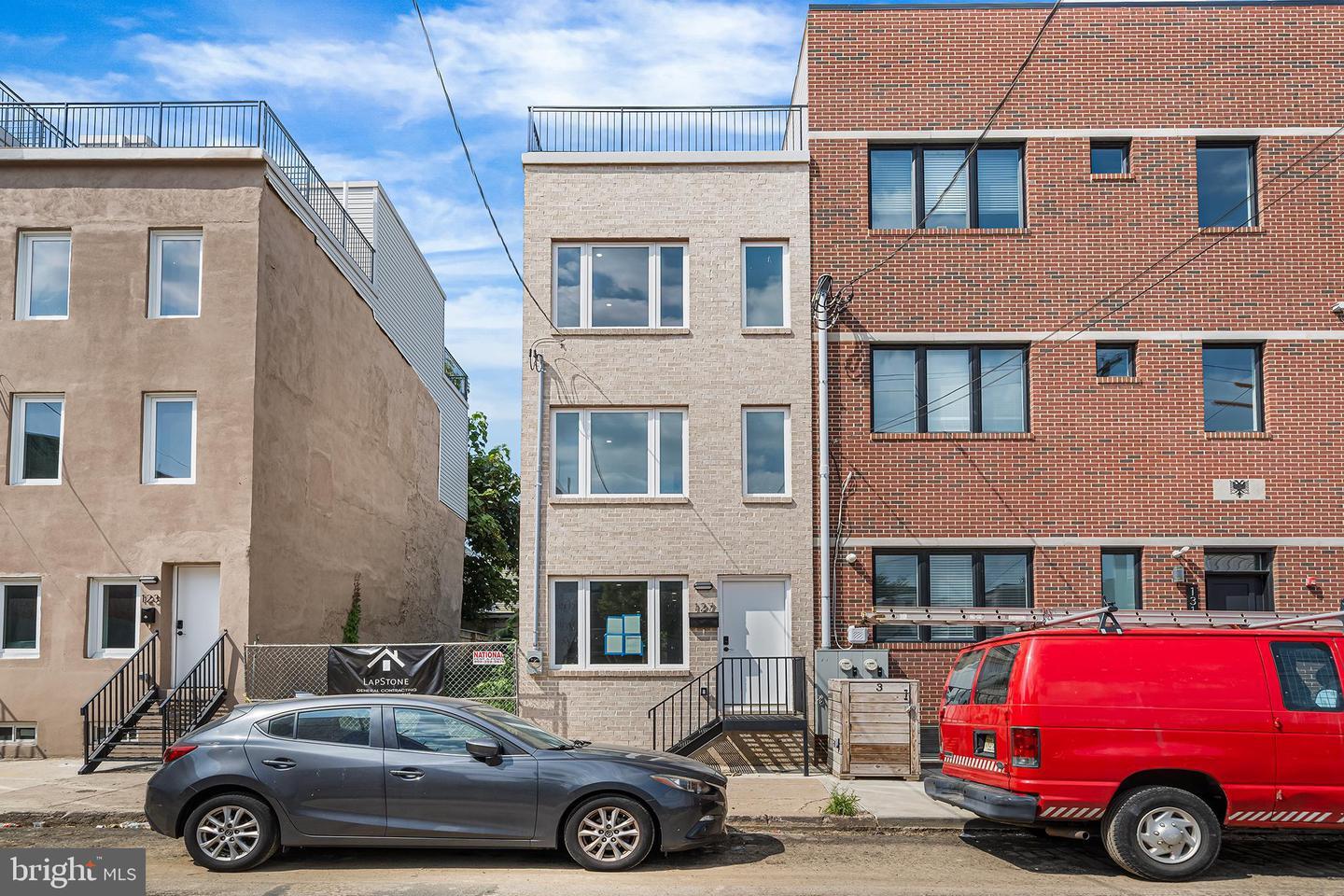 Property Photo: 127 E Cumberland Street PA 19125