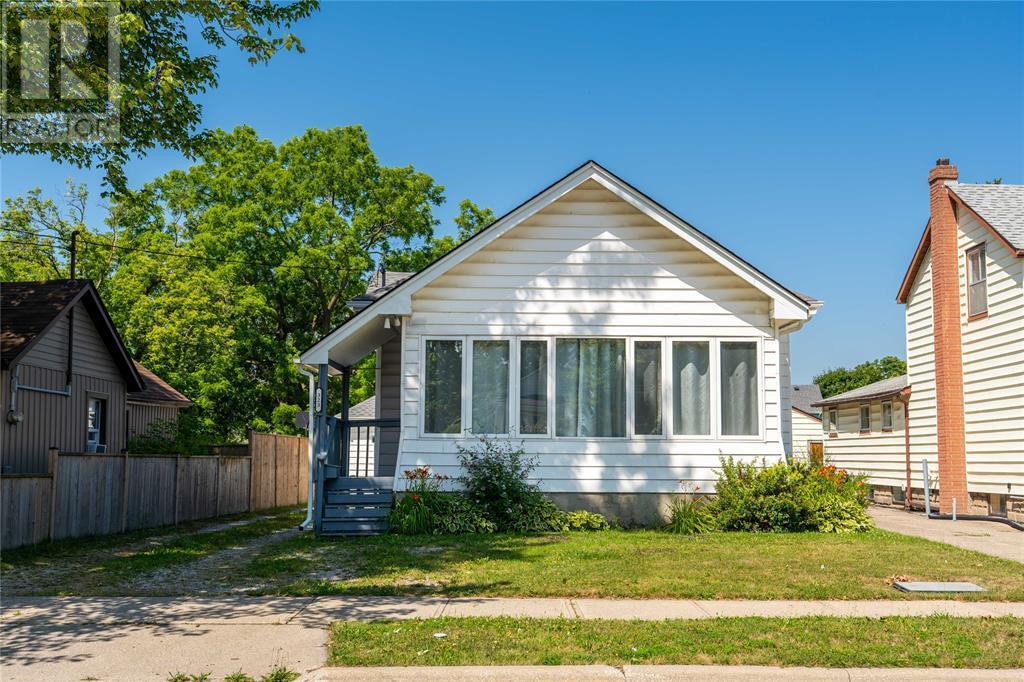 Photo de la propriété: 323 Brock Street South ON N7T 2W7