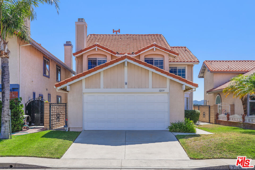 Property Photo: 12119 Falcon Crest Way CA 91326