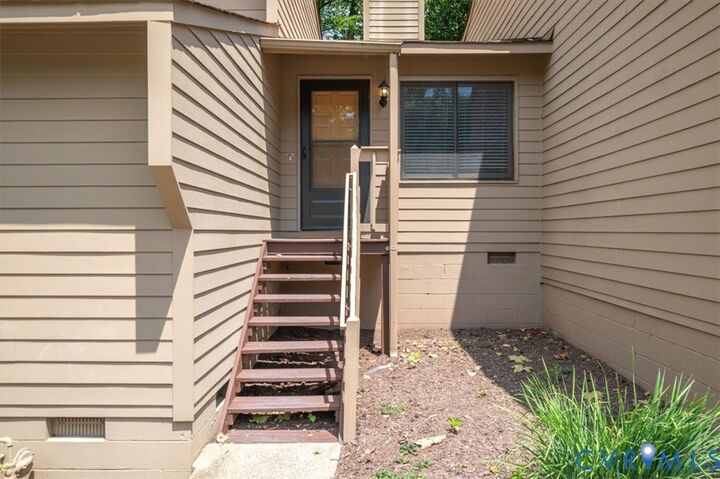 Property Photo: 2007 Rocky Creek Lane VA 23238