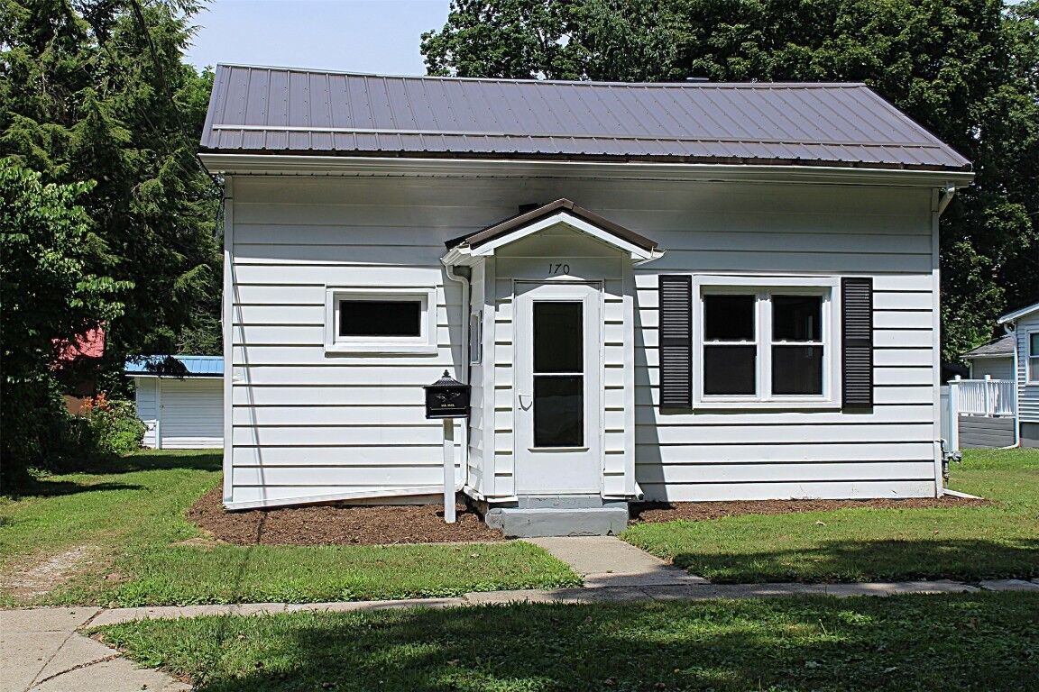 Property Photo:  170 Locust Street  PA 16417 