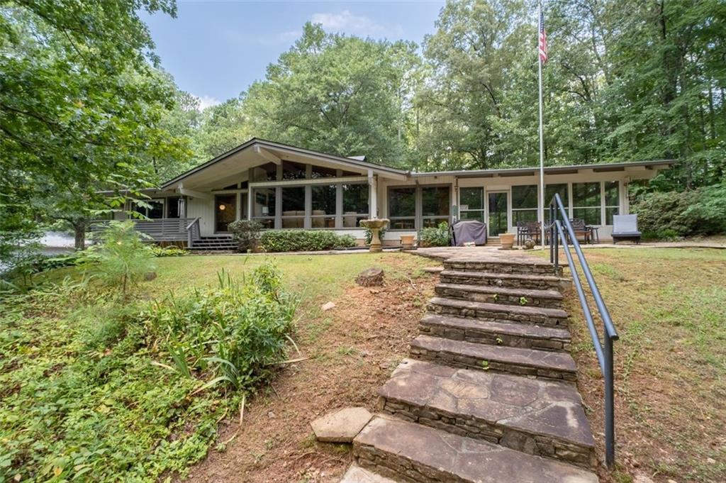 Property Photo: 371 Haven Lane GA 30066