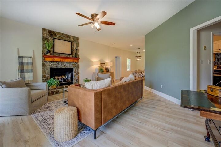 Property Photo:  70 Graystone Drive  GA 30014 