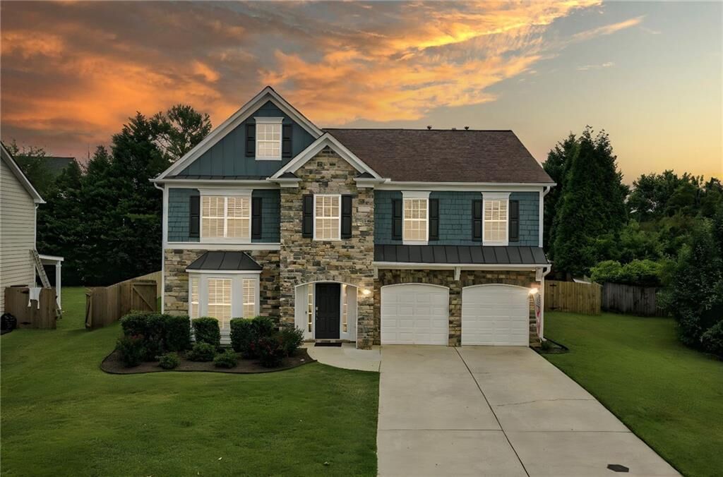 Property Photo:  5525 Fieldfreen Drive  GA 30028 