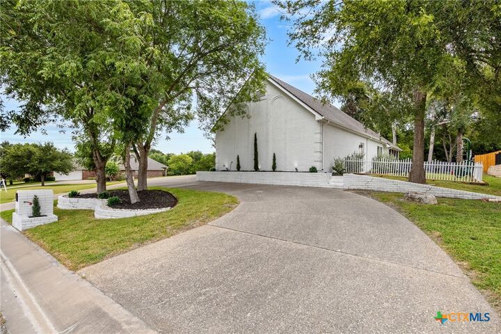 Property Photo:  4615 Sunflower Lane  TX 76502 