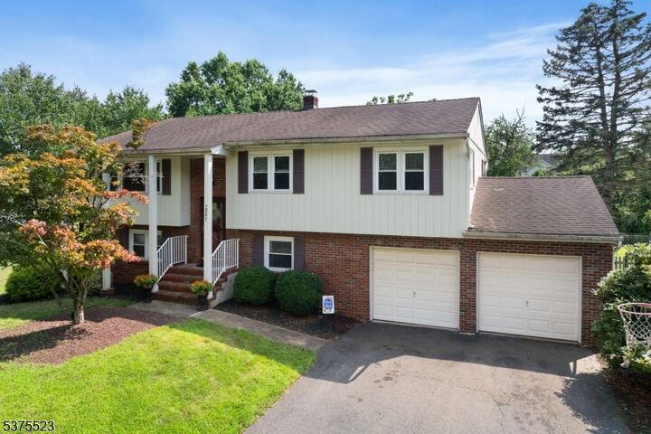 287 Shelburne Pl  Hillsborough Twp. NJ 08844 photo