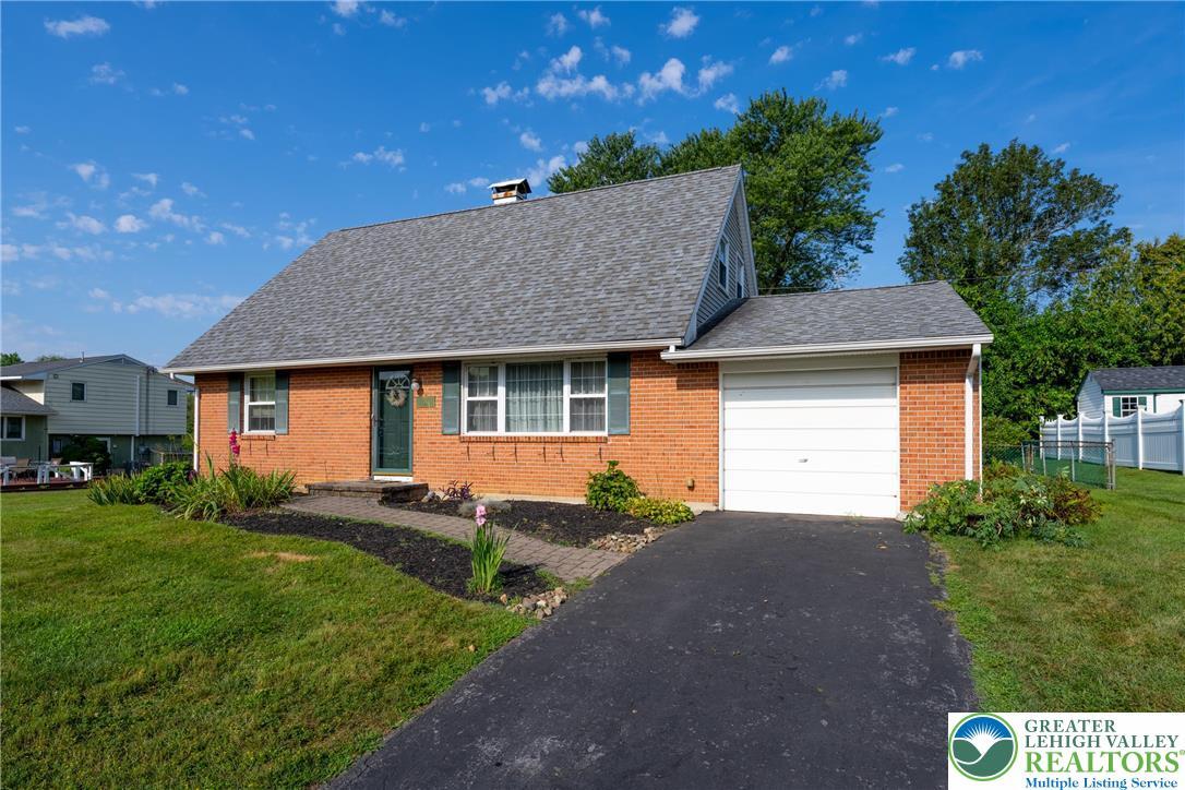 Property Photo: 1610 Cherry Lane PA 18062