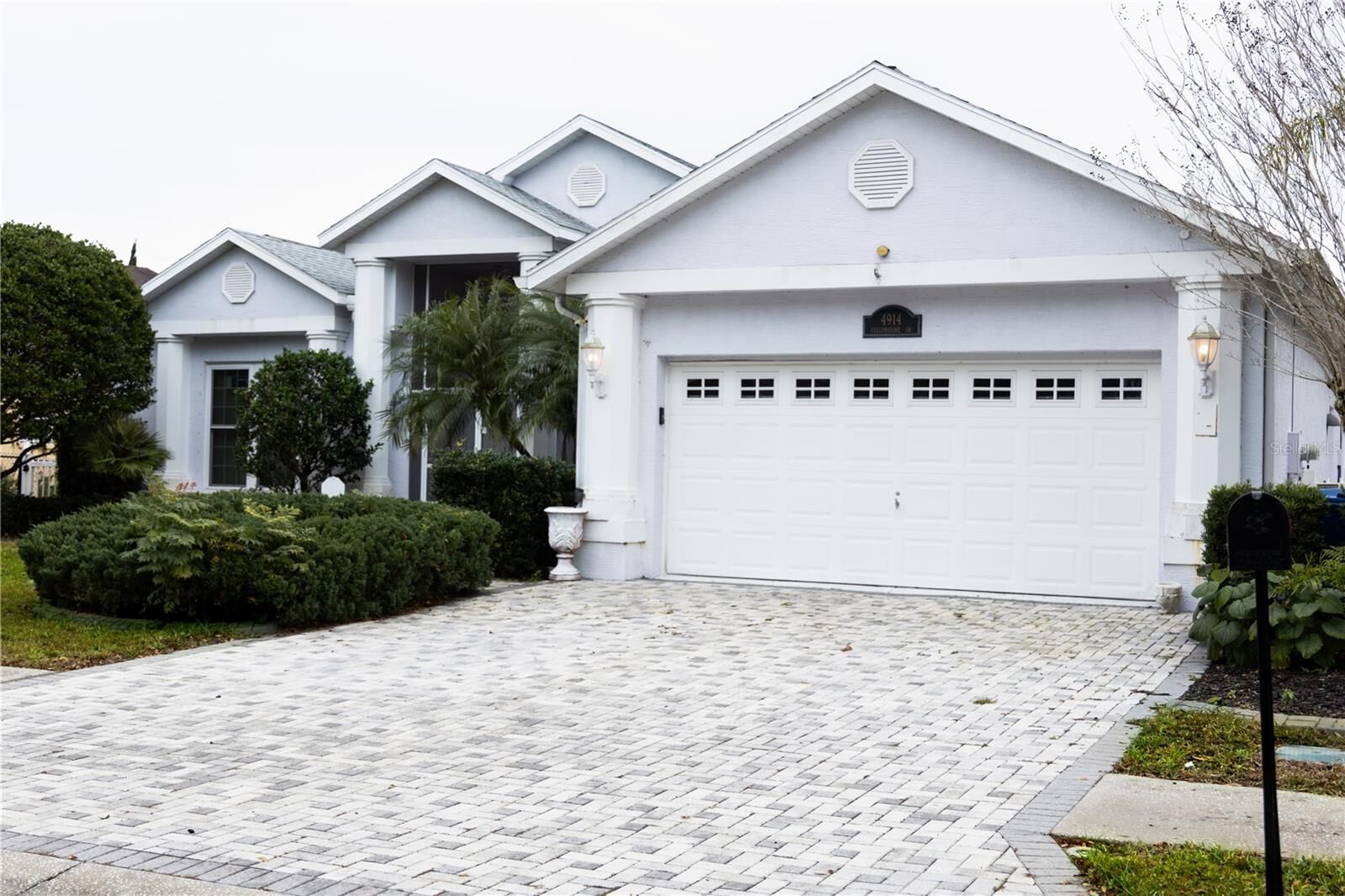 Property Photo: 4914 Yellowstone Drive FL 34655