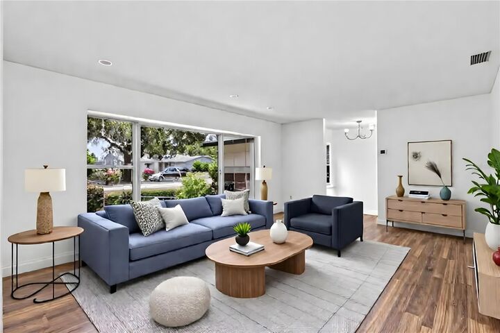 Property Photo: 2632 Derbyshire Road FL 32751