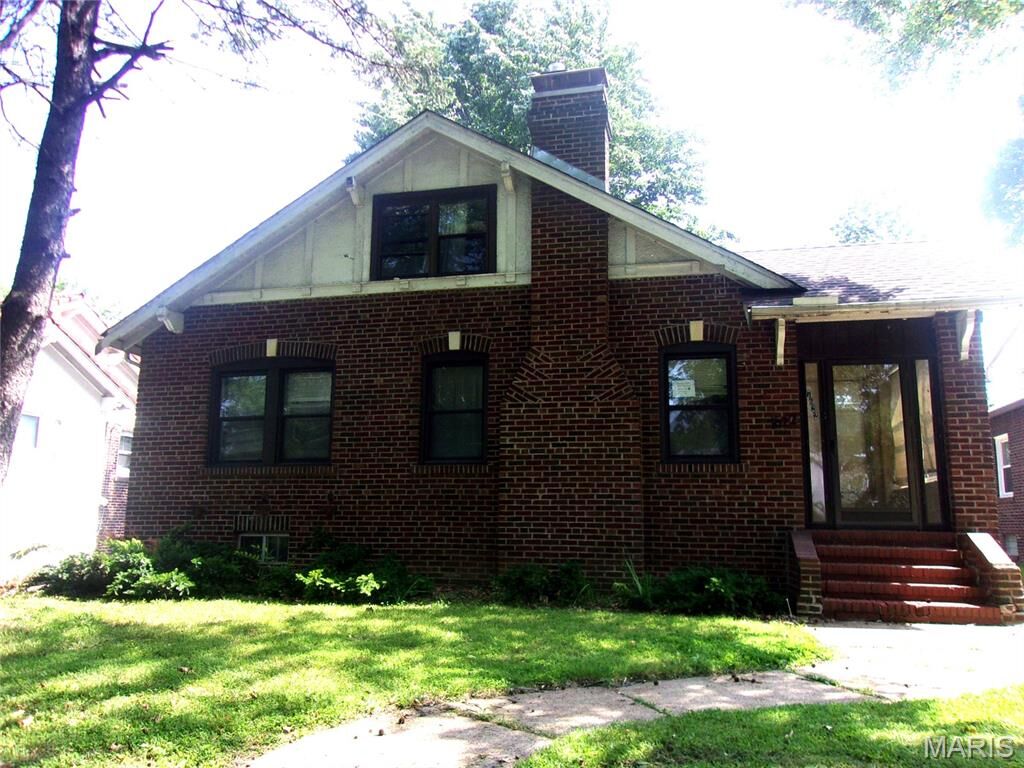 Property Photo:  7622 Springdale Drive  MO 63121 