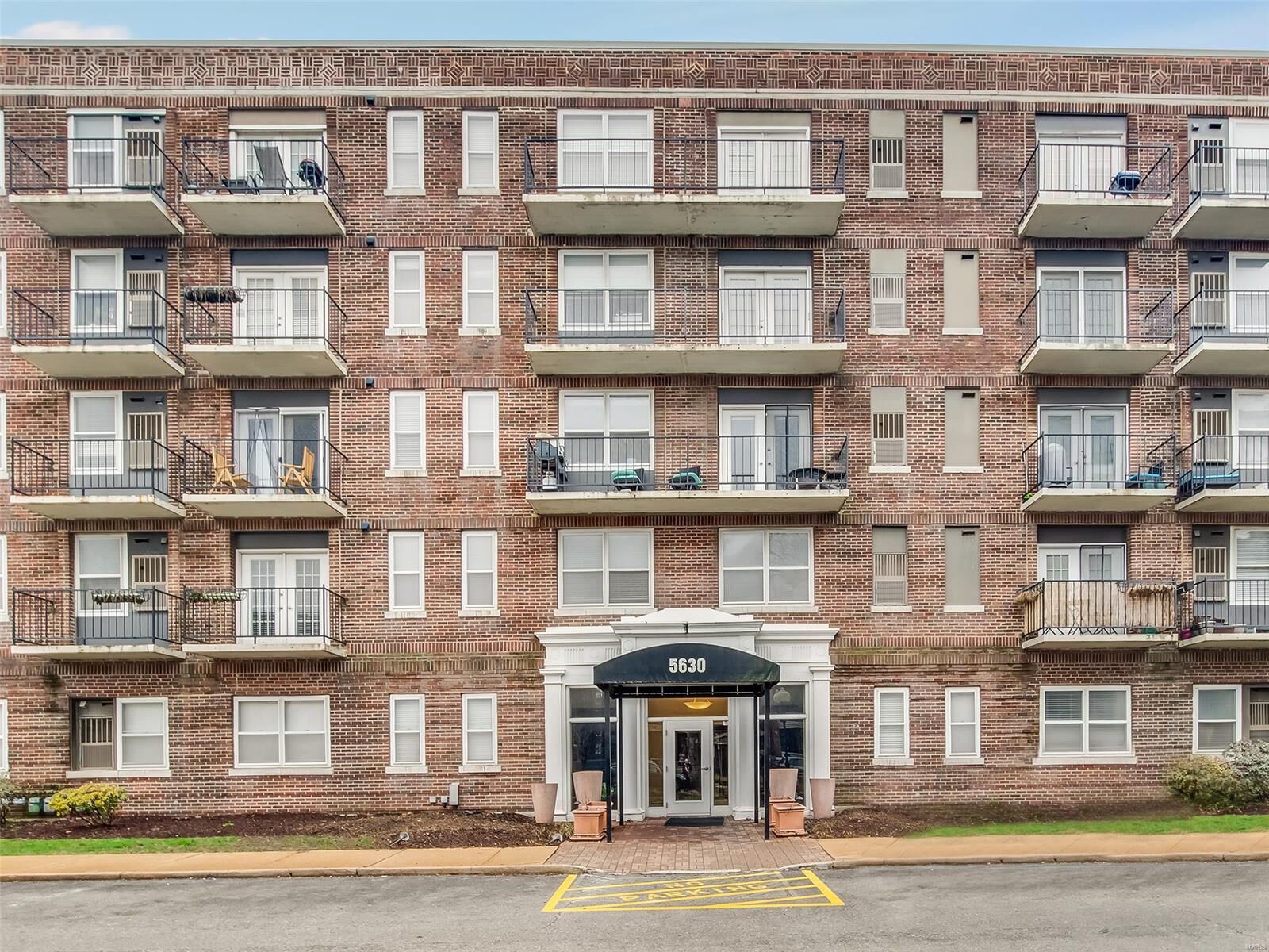 Property Photo:  5630 Pershing Avenue 24  MO 63112 