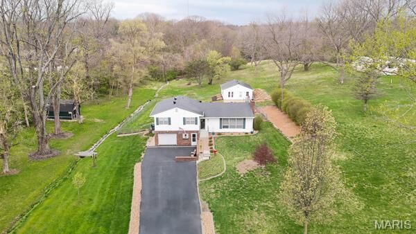 Property Photo:  20 S Oakland Drive  IL 62232 