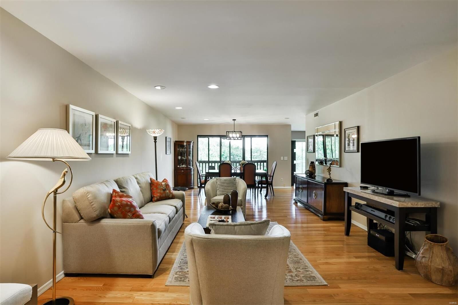 Property Photo: 578 Sarah Lane 202 MO 63141