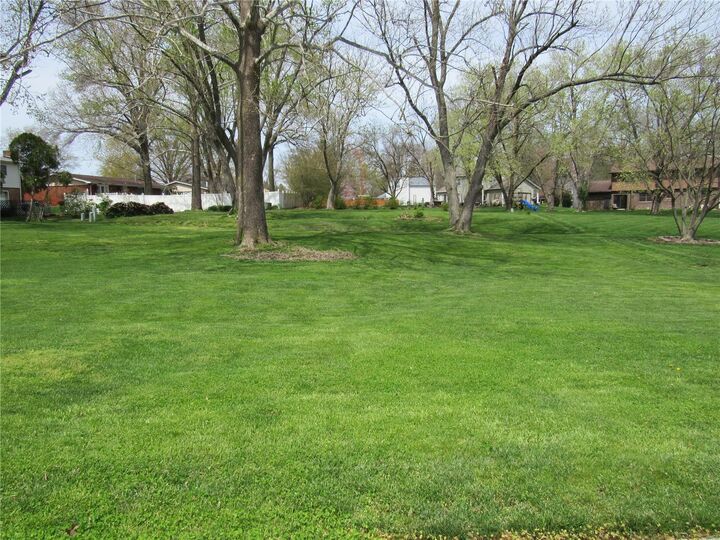 Property Photo:  1900 Cheyenne Drive  IL 62035 