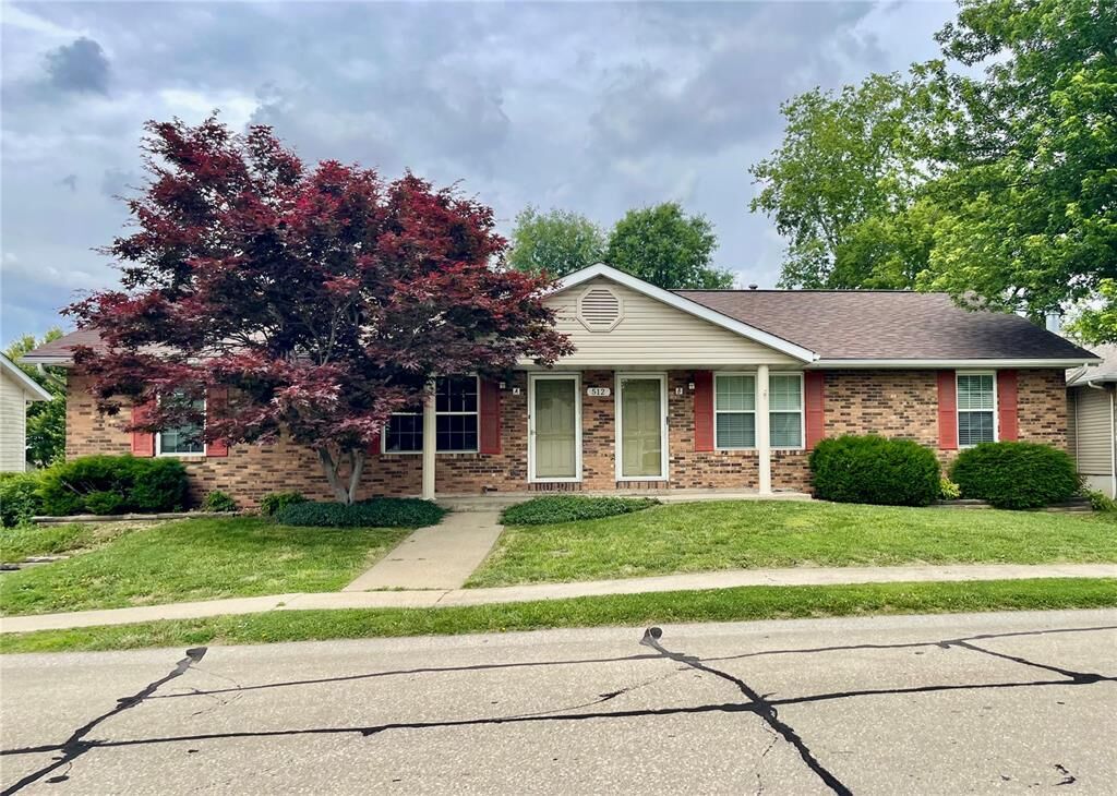 Property Photo:  512 Bargraves Boulevard A And B  IL 62294 