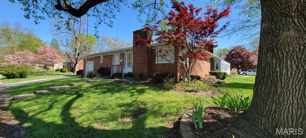Property Photo:  608 Roosevelt Drive  IL 62025 