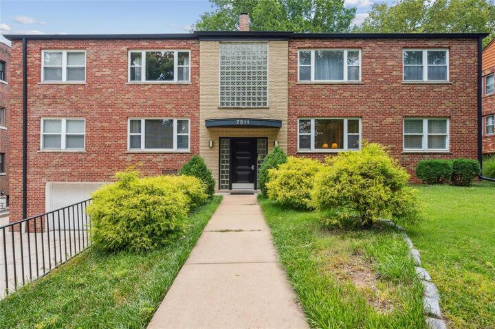 7511 Byron Place 1E  St Louis MO 63105 photo