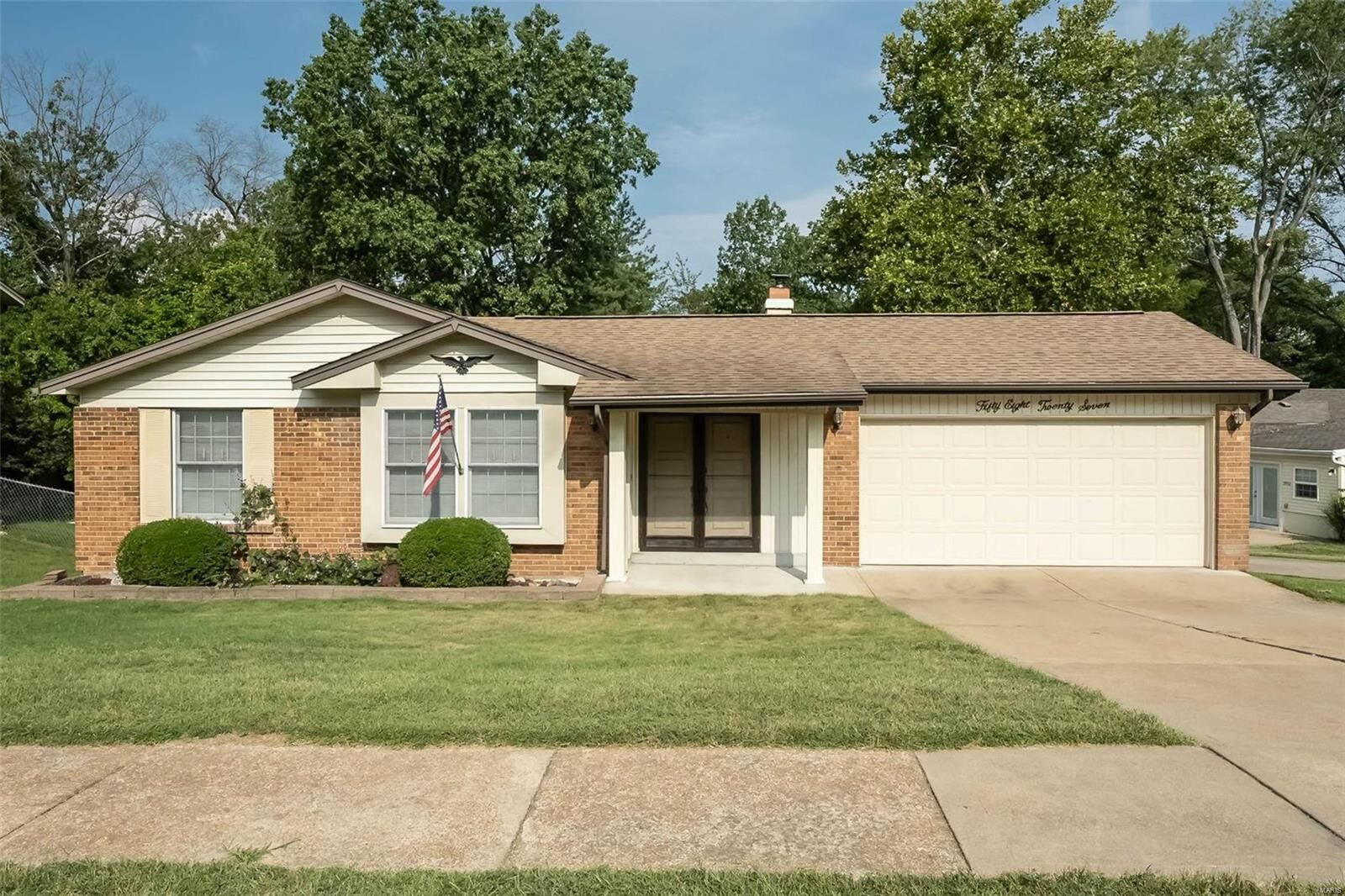 Property Photo: 5827 Bridleford Lane MO 63129