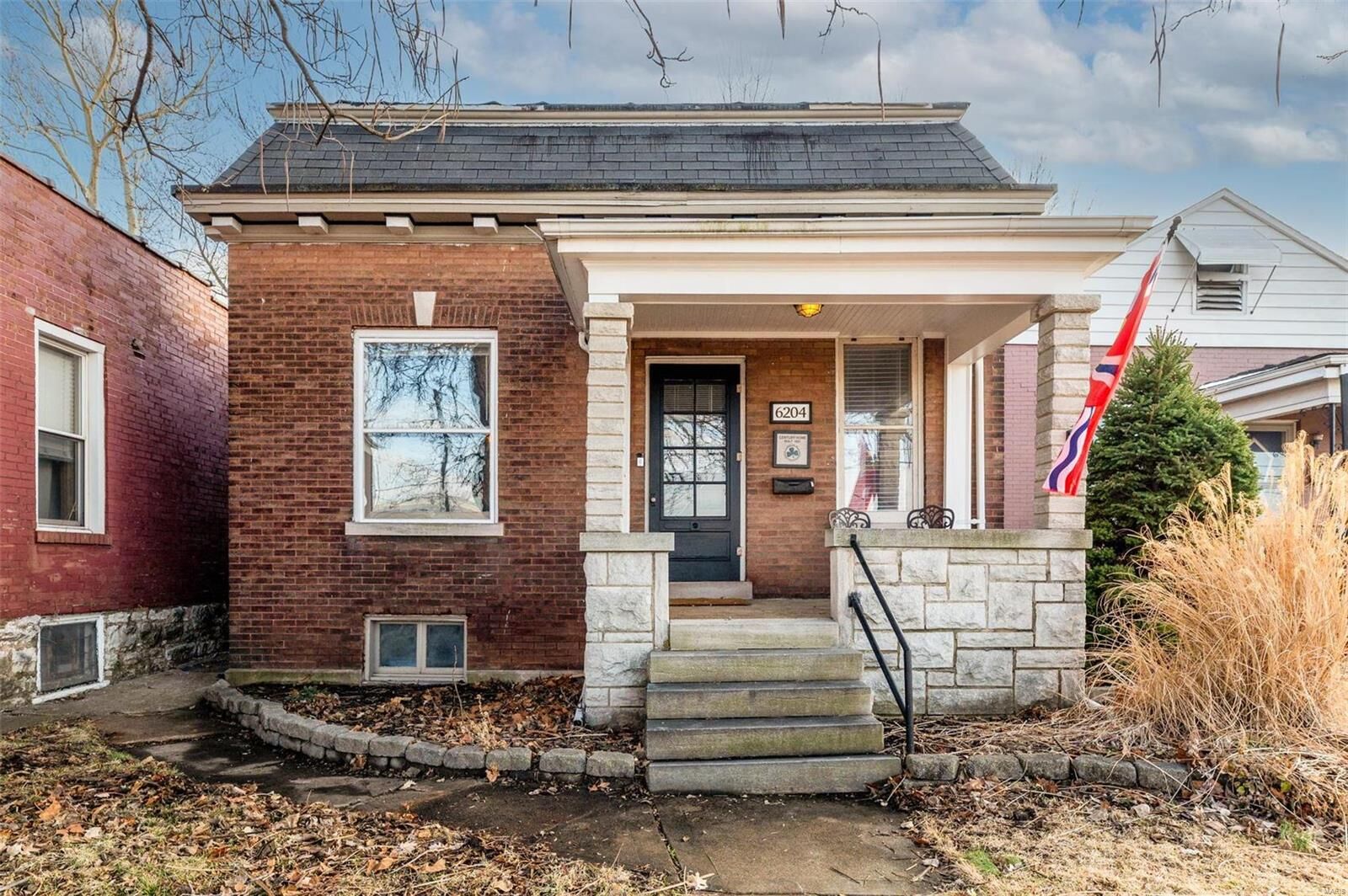 Property Photo:  6204 Clayton Avenue  MO 63139 