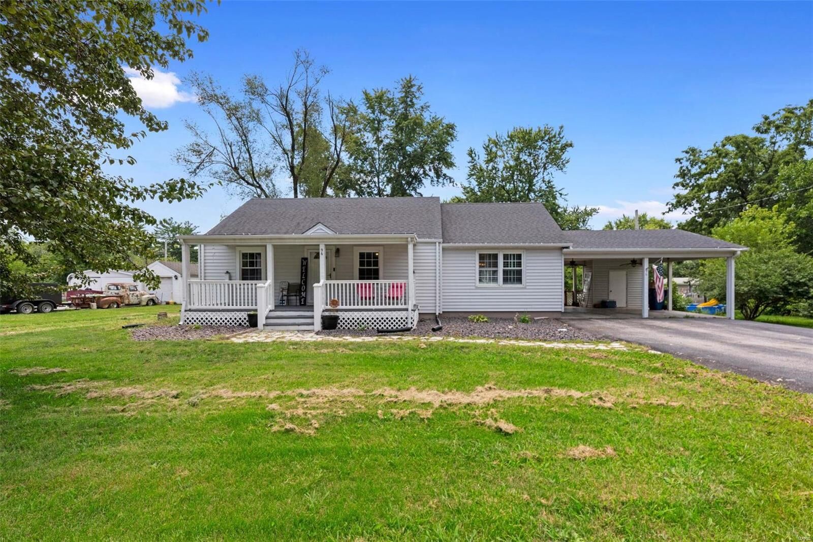 Property Photo:  96 N Circle Drive  MO 63390 