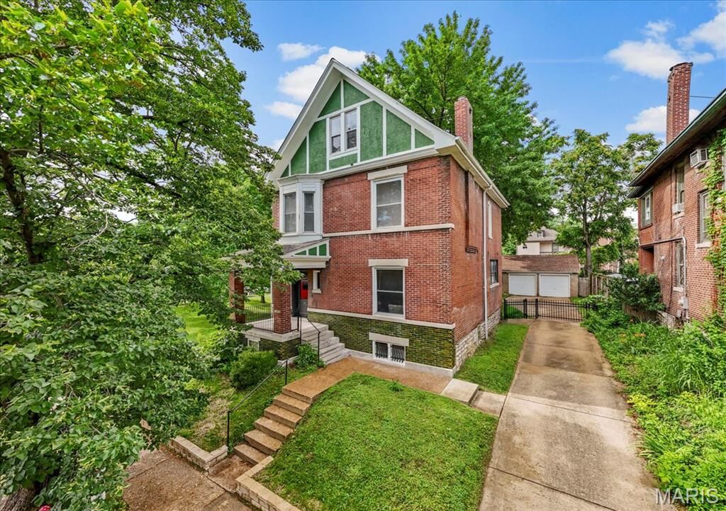 Property Photo: 3859 Castleman Avenue MO 63110